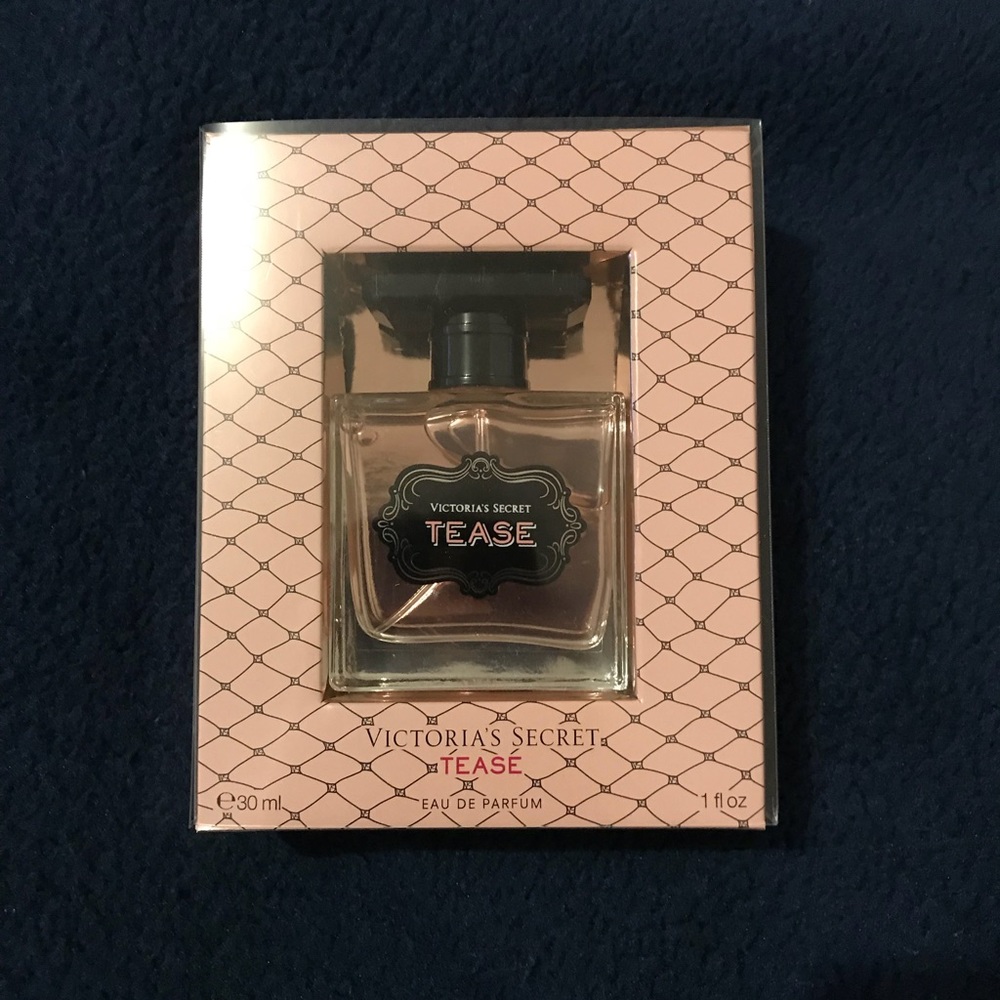 Victoria’s Secret tease NWT